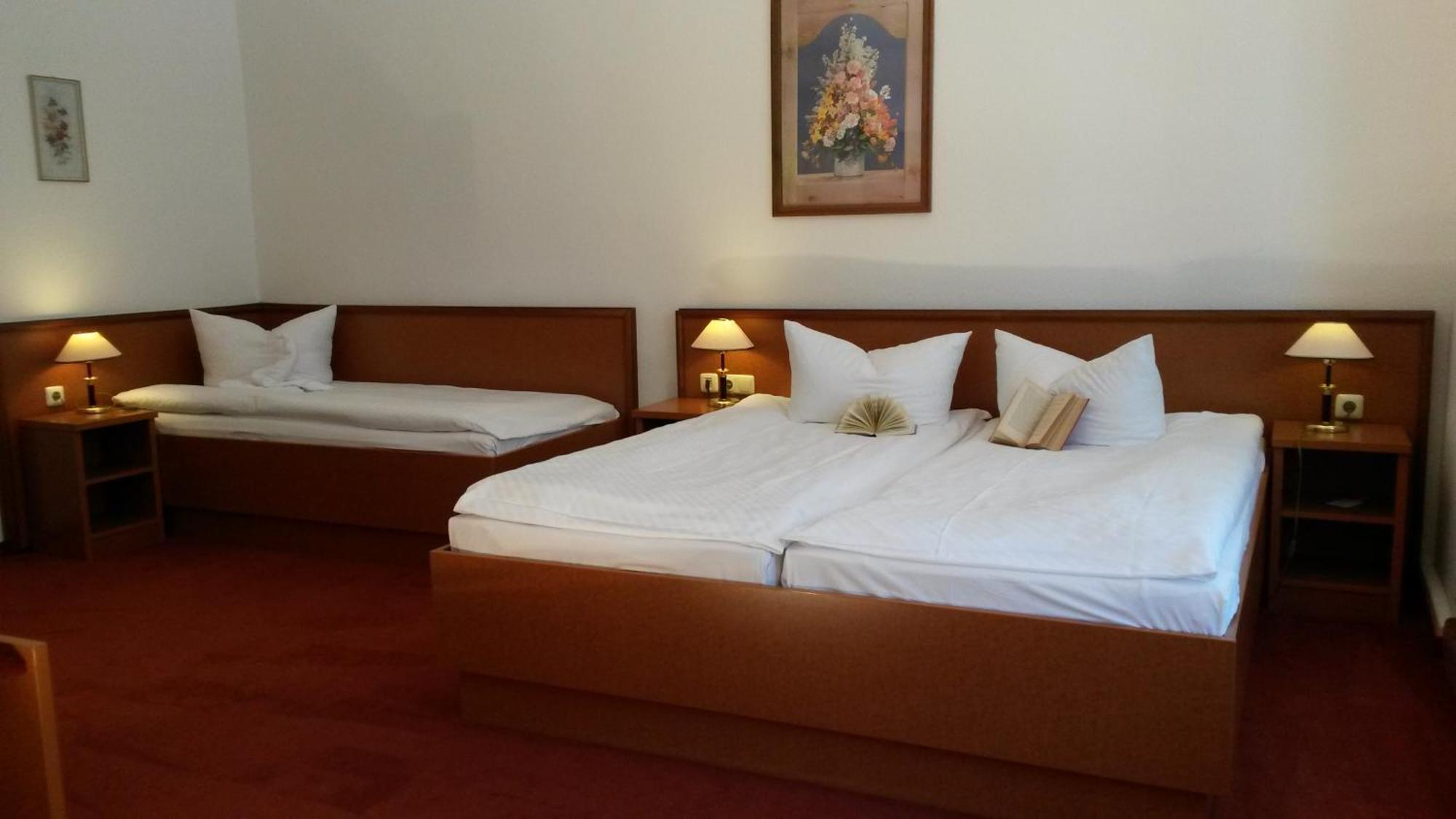 Hotel-Pension Seeblick Kuhlungsborn Ruang foto